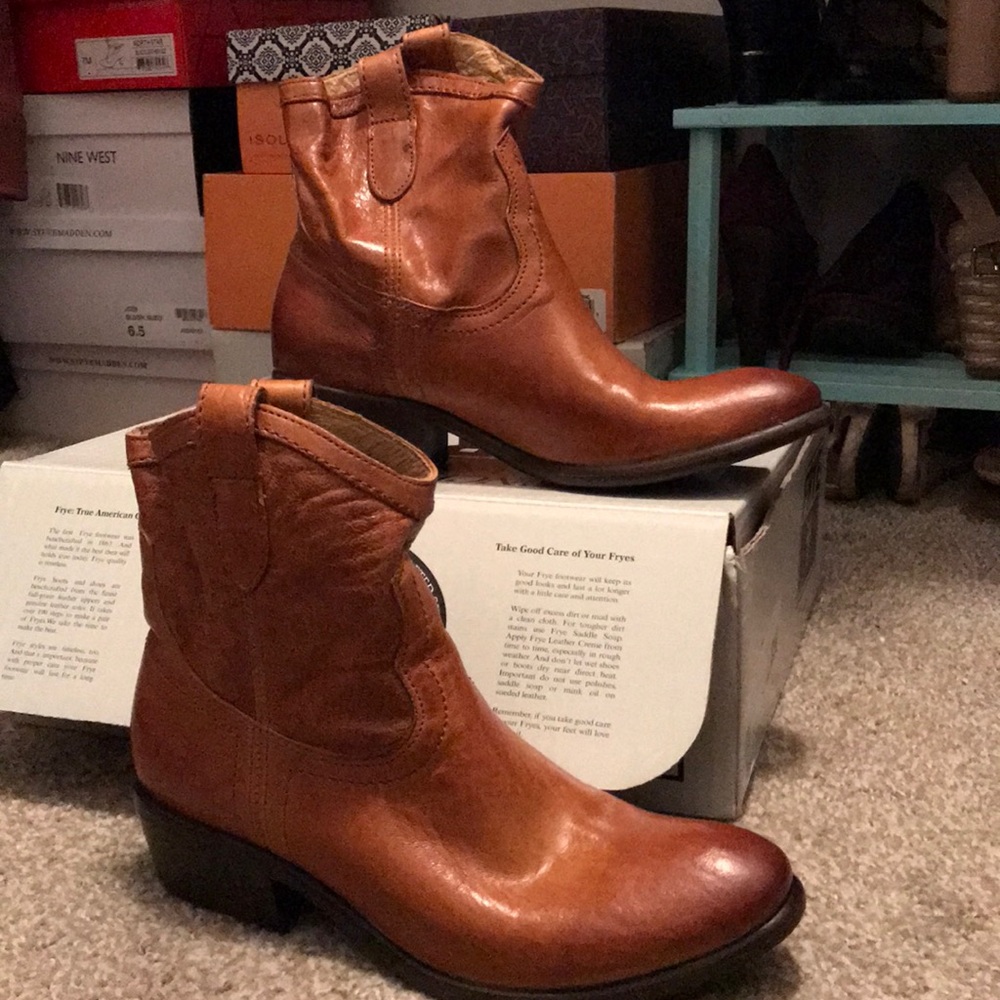 Cognac Carson Short